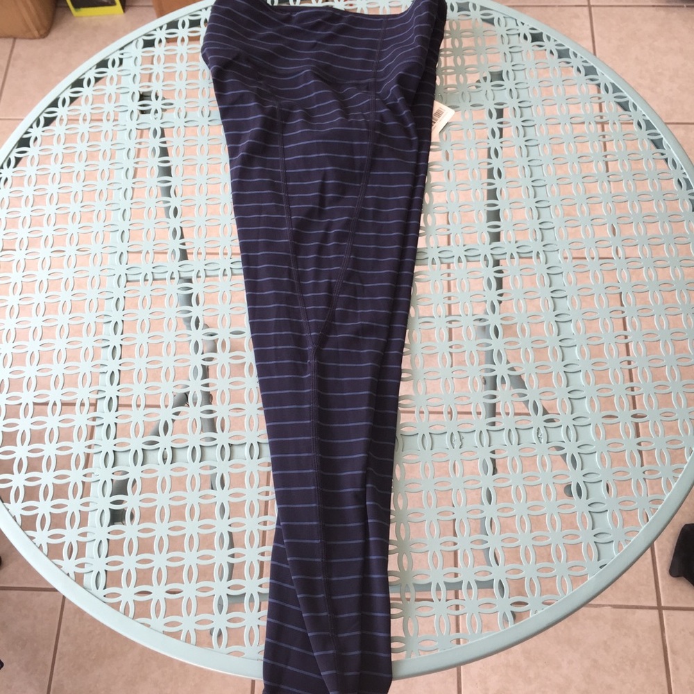 Sold Athleta Stripe Salutation 7/8 Tight - Picture 8 of 8